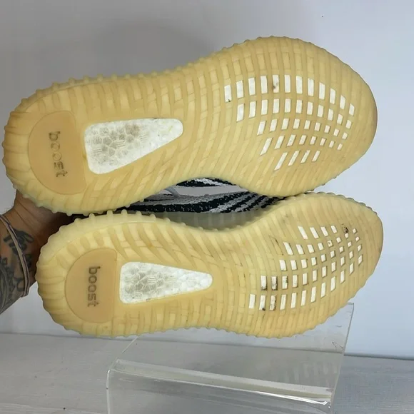 YEEZY BOOST 350 V2 "Zebra” FTL-08-126 - Picture 7 of 7